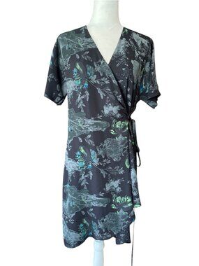 Aritzia Babaton Wallace Wrap Dress SZ M Short Sleeve V-Neck Lined Floral Blue